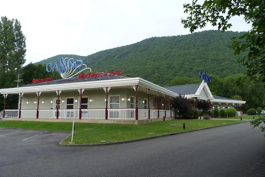 Cottage Les Pyrenees Au Bord De L'Eau Barbazan ภายนอก รูปภาพ